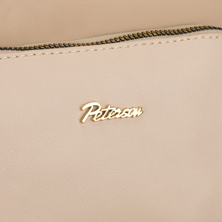 Beżowa listonoszka damska z nylonu i skóry ekologicznej zawieszona na uchwytach i dopinanym pasku - Peterson