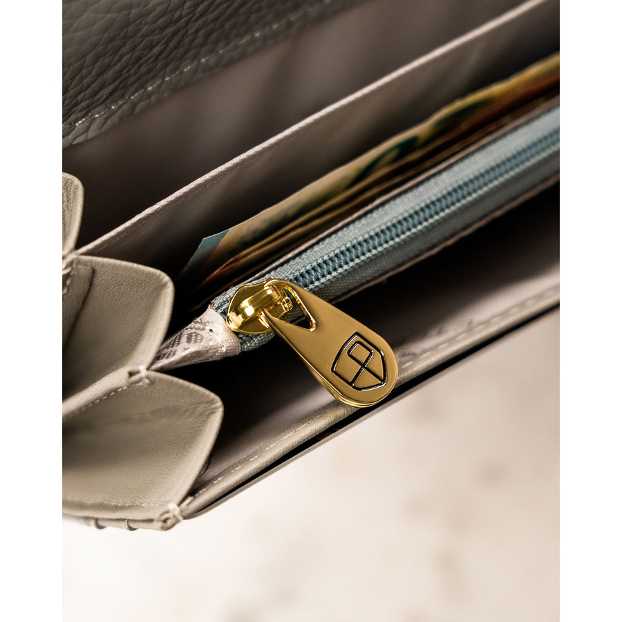 Wielokolorowy, poziomy portfel damski ze skóry naturalnej w kwiatowy wzór - Peterson