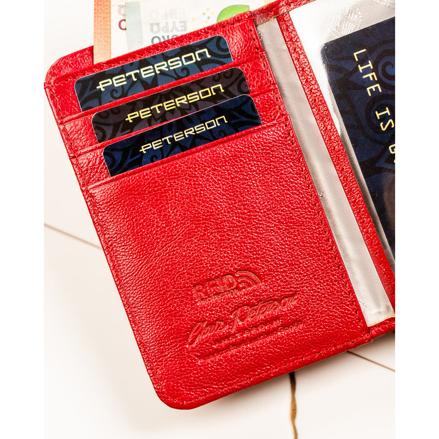Czerwony portfel damski ze skóry naturalnej zamykany na suwak i zatrzask - Peterson