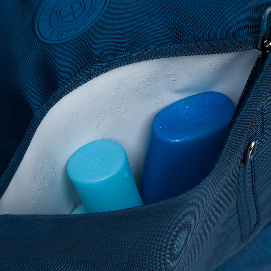 Plecak podróżny wykonany z cordury w granatowym kolorze, wyposażony w port USB - Peterson