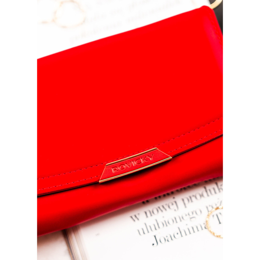 Czerwony, średni portfel damski ze skóry ekologicznej zamykany na zatrzask - Rovicky