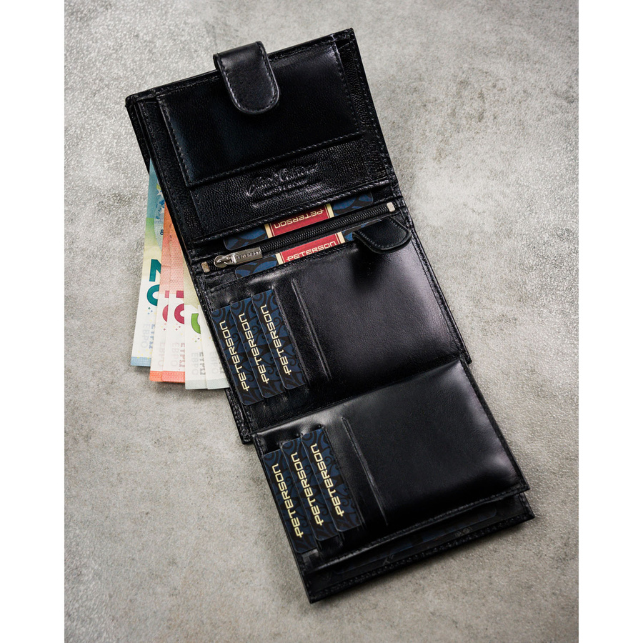 Zestaw prezentowy: skórzany portfel męski w czarnym kolorze zamykany zatrzaskiem i pasek ze skóry naturalnej - Peterson