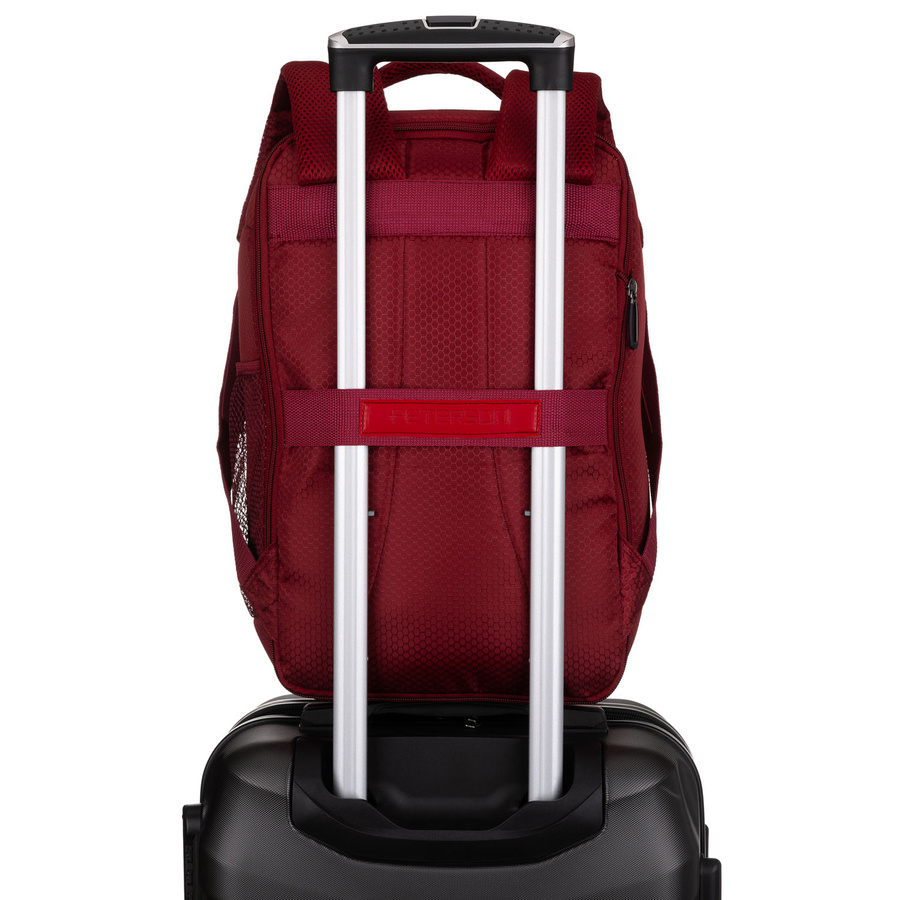 Podróżny plecak z poliestru w czerwonym kolorze, zawieszony na regulowanych szelkach - Peterson