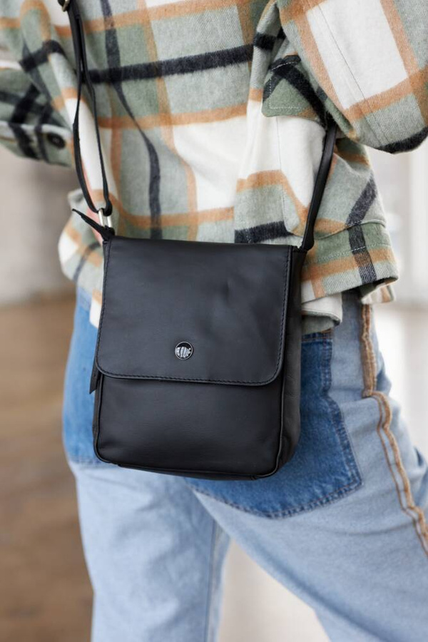 Skórzana listonoszka damska z klapką - Peterson