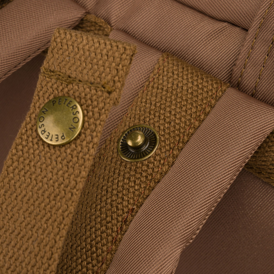 Plecak damski z poliestru i skóry ekologicznej w brązowym kolorze, jednokomorowy - Peterson