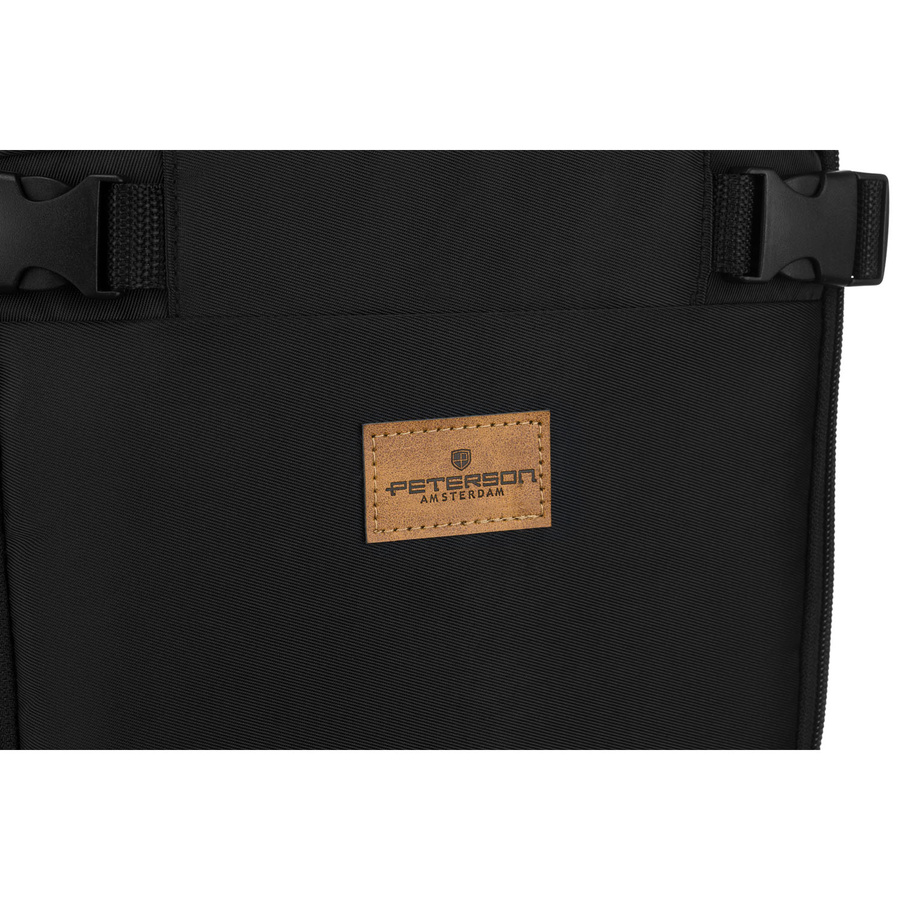 Czarny plecak podróżny z poliestru idealny na bagaż podręczny - Peterson