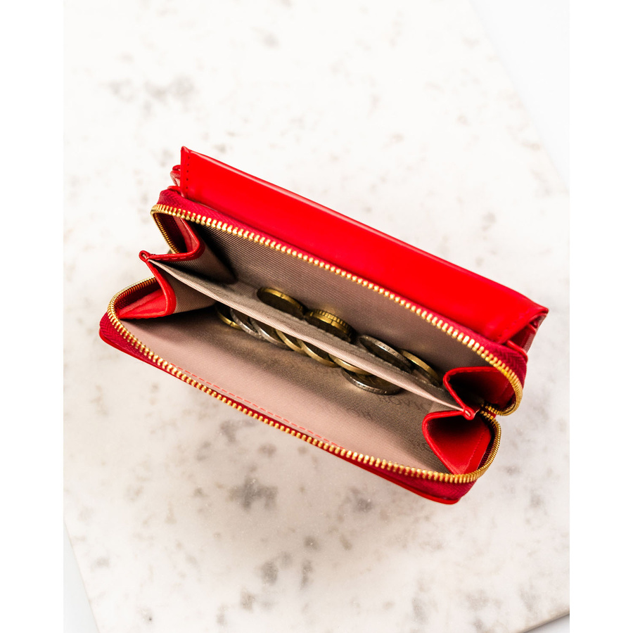 Czerwony, średni portfel damski ze skóry ekologicznej zamykany na zatrzask - Rovicky