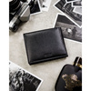Zestaw prezentowy: skórzany, poziomy portfel męski w czarnym kolorze z systemem RFID i pasek ze skóry ekologicznej - Peterson