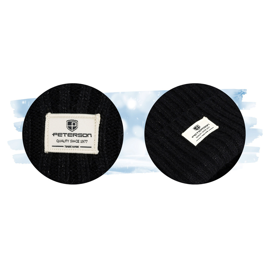 Czarna czapka z pomponem do zimowych stylizacji - Peterson