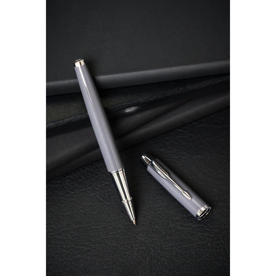 Metalowy długopis w szaro-srebrnym kolorze z czarnym wkładem - Peterson