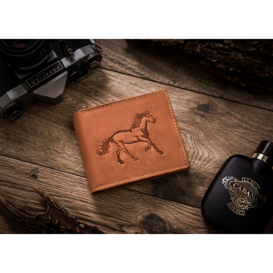 Portfel męski ze skóry naturalnej w brązowym kolorze, model bez zapięcia zewnętrznego - Always Wild