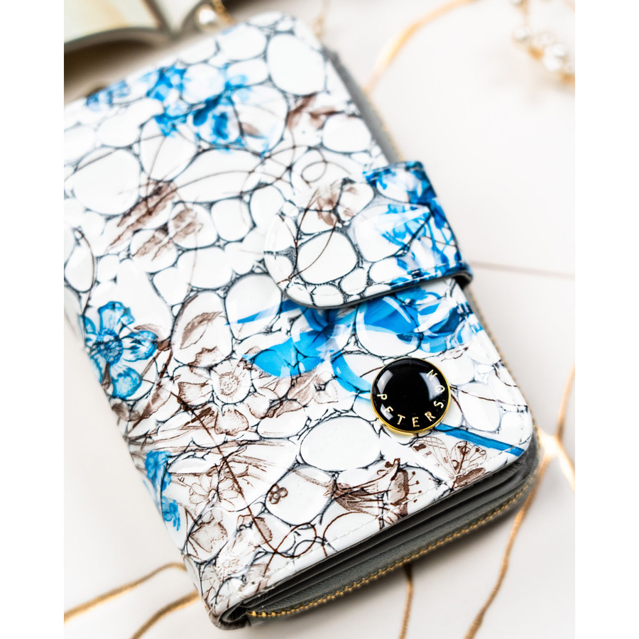Pojemny, białoniebieski portfel damski ze skóry naturalnej z systemem RFID - Peterson