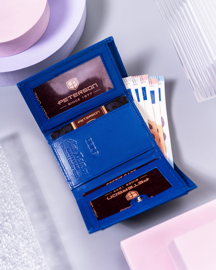 Mały, skórzany portfel damski z systemem RFID Protect - Peterson