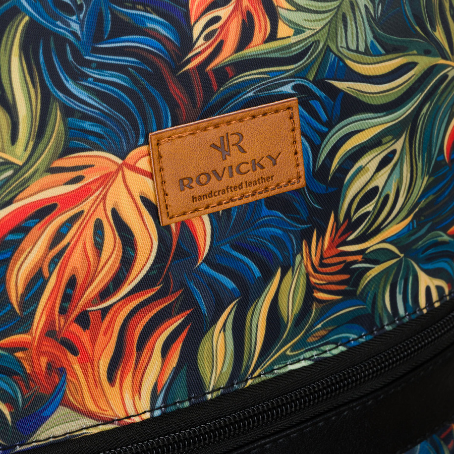 Wzorzysty, miejski plecak damski zawieszony na regulowanych szelkach - Rovicky