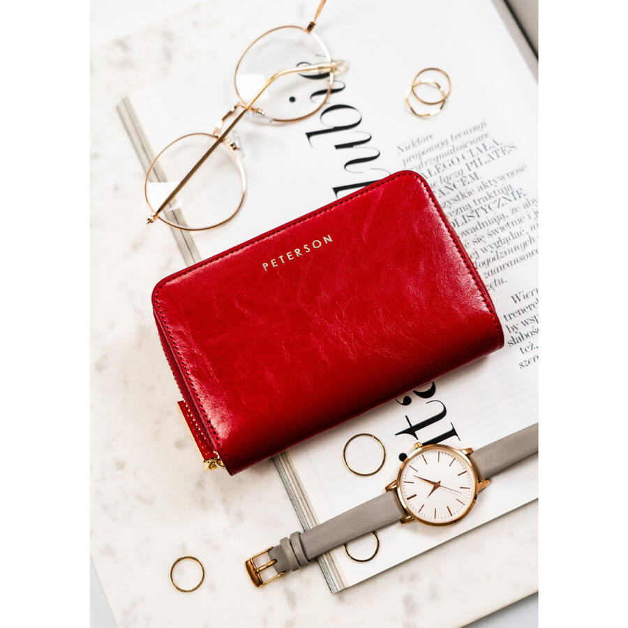 Kompaktowy portfel damski ze skóry naturalnej w odcieniu krwistej czerwieni - Peterson