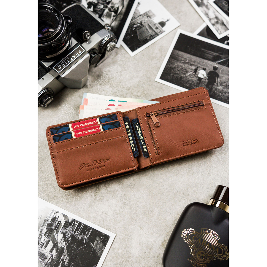 Brązowy portfel męski bez zapięcia wykonany ze skóry ekologicznej - Peterson