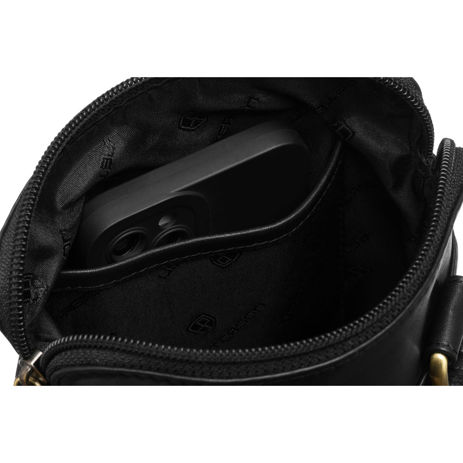 Elegancka listonoszka męska ze skóry naturalnej w czarnym kolorze zamykana suwakiem - Peterson