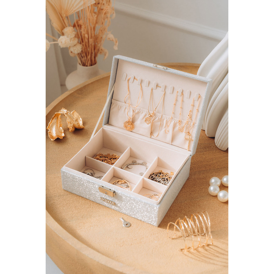 Srebrna szkatułka na biżuterię zamykana na kluczyk i zatrzask - Peterson