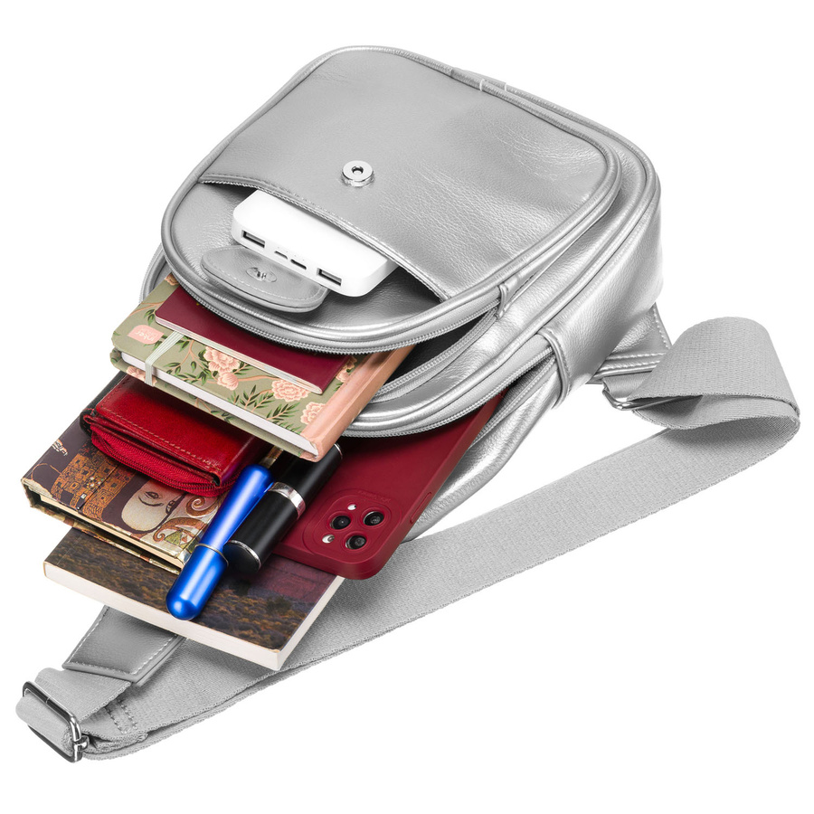 Modna srebrna saszetka damska z eko skóry nerka na ramię crossbody Peterson