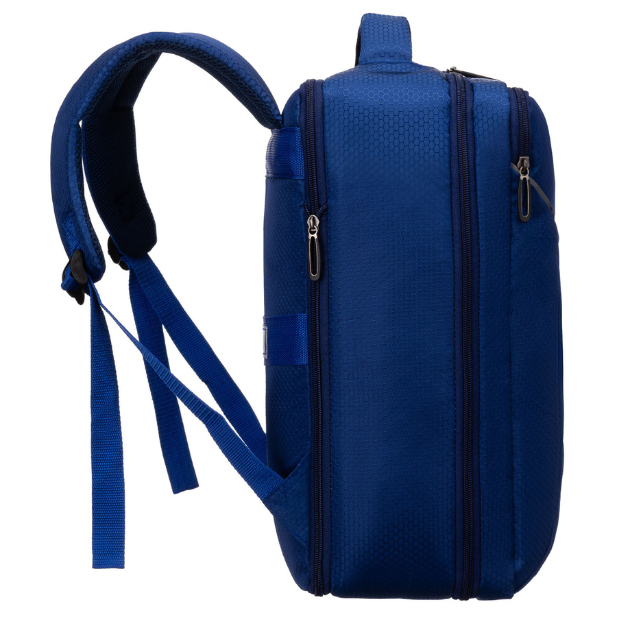 Granatowy plecak z poliestru wyposażony w oddychające szelki - Peterson