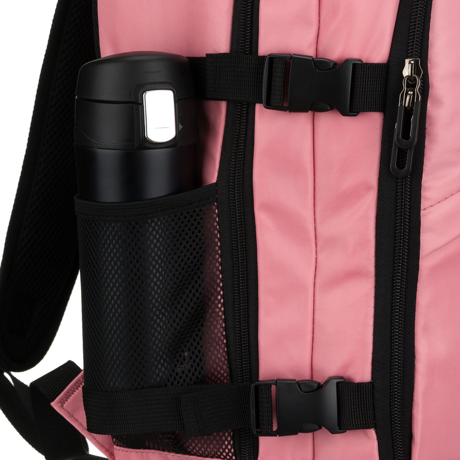 Różowy plecak podróżny zawieszony na regulowanych szelkach - Peterson