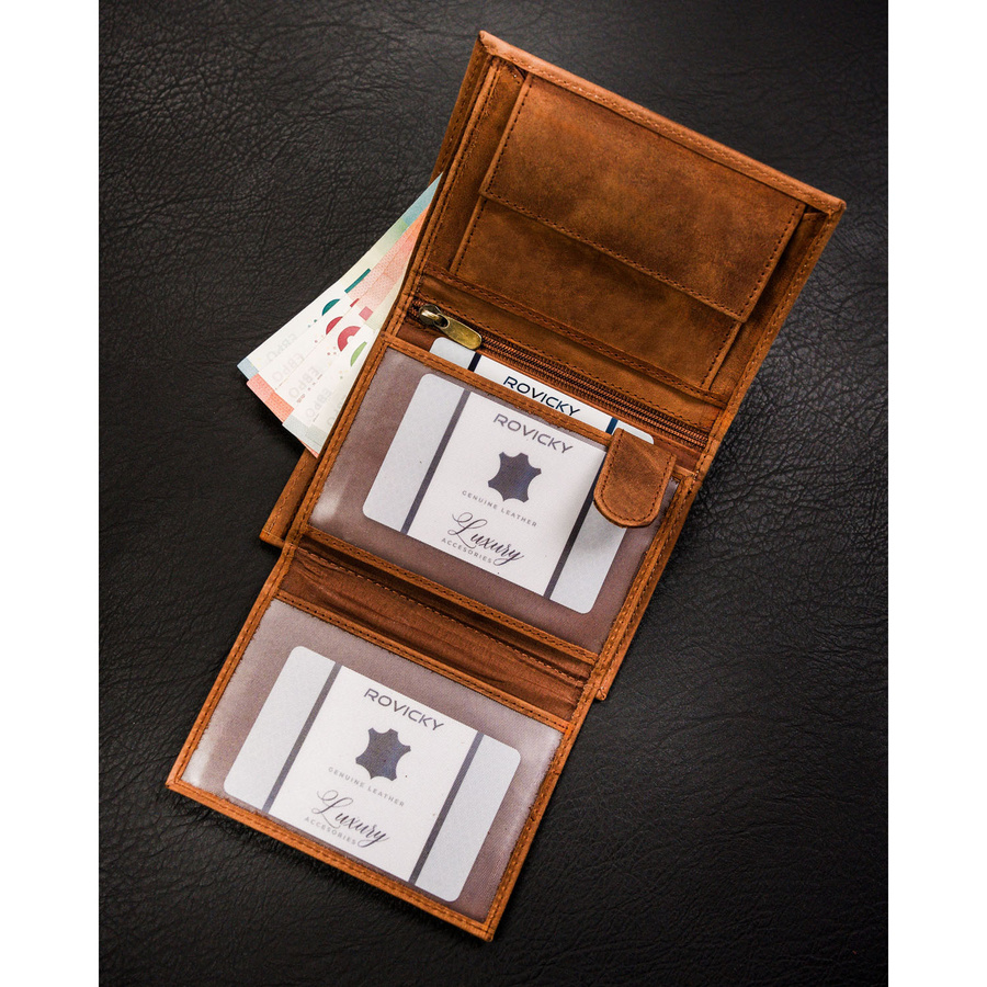Brązowy portfel męski ze skóry naturalnej z tłoczeniem w kształcie jelenia
