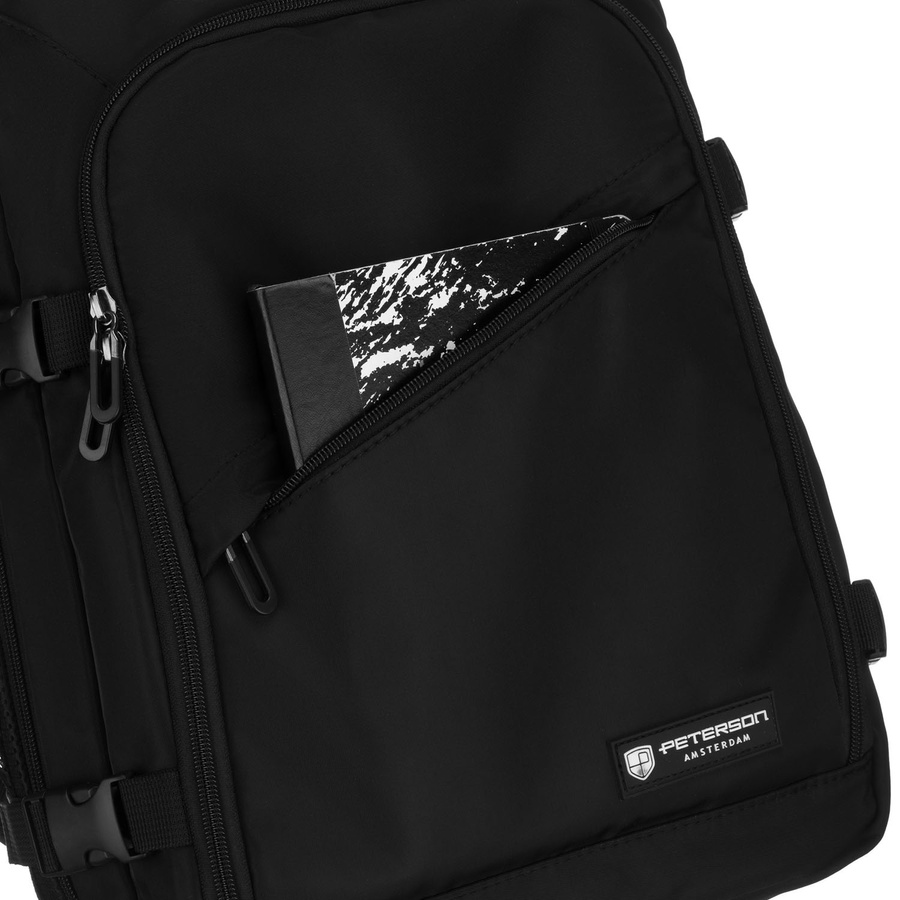 Plecak podróżny z poliestru w czarnym kolorze, idealny na bagaż podręczny - Peterson