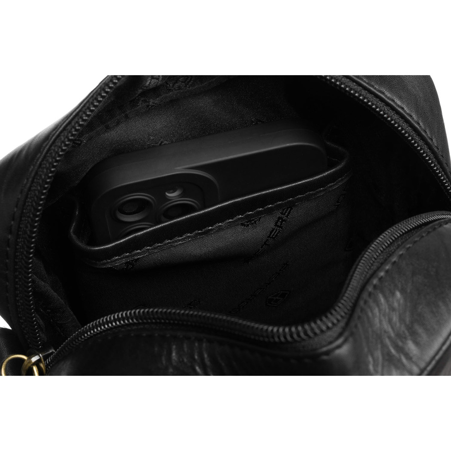 Czarna listonoszka męska ze skóry naturalnej zamykana suwakiem - Peterson