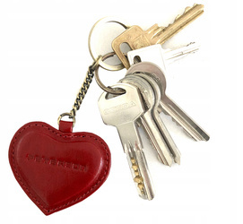 Skórzany brelok do kluczy w kształcie serca— Peterson