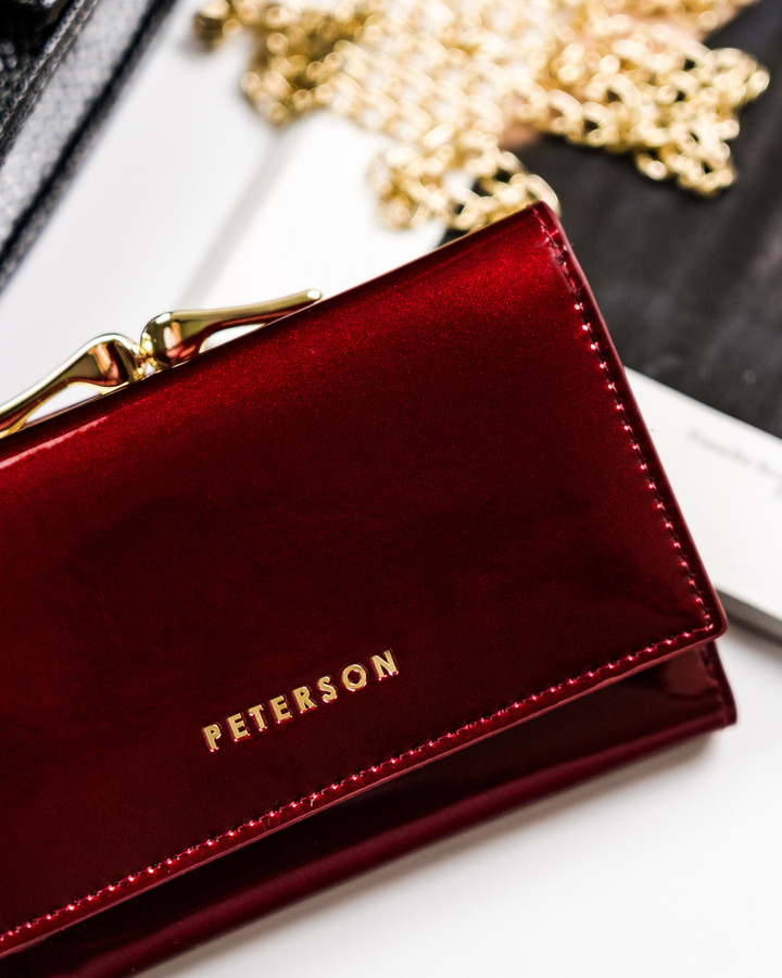 Elegancki portfel damski z lakierowanej skóry naturalnej RFID - Peterson