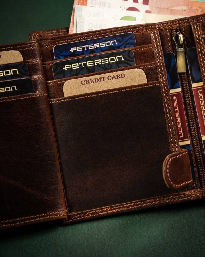Elegancki, skórzany portfel męski z systemem RFID - Peterson