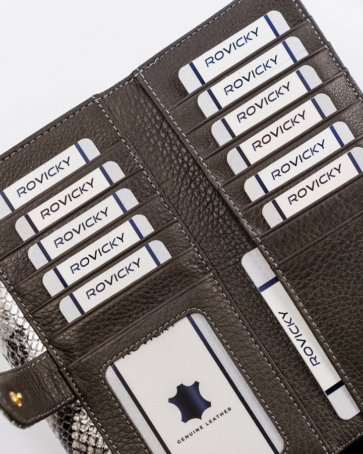 Skórzany portfel damski z przegródkami na zdjęcia, wężowy wzór - Rovicky