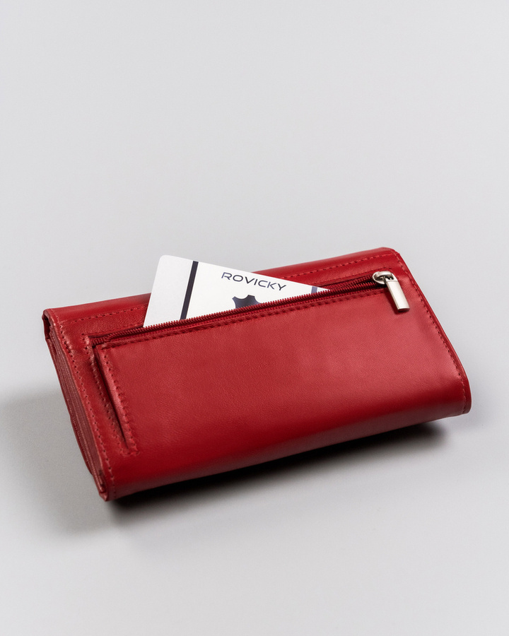 Skórzany portfel damski z tłoczoną klapą - Rovicky