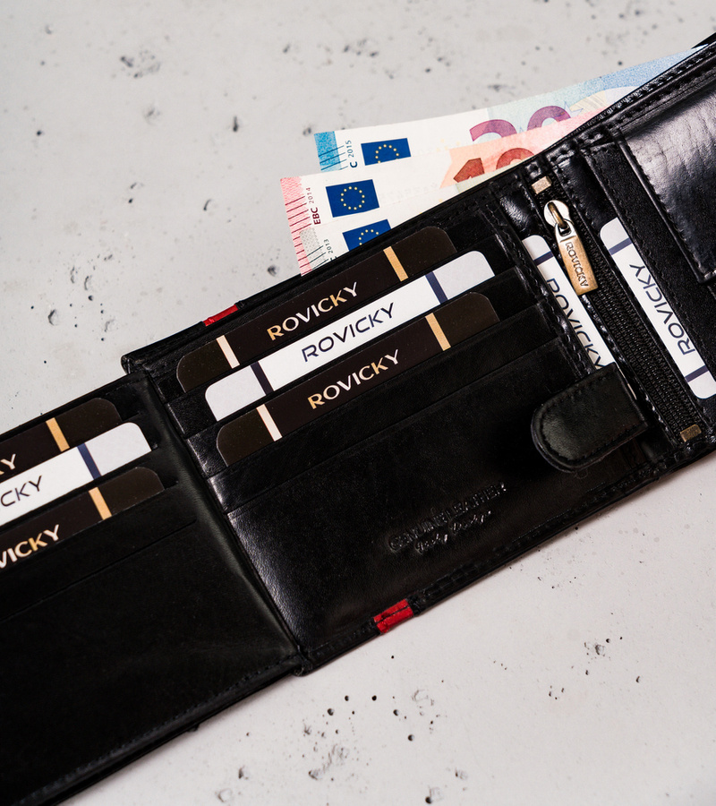 Skórzany portfel męski z ozdobnym paskiem - Rovicky