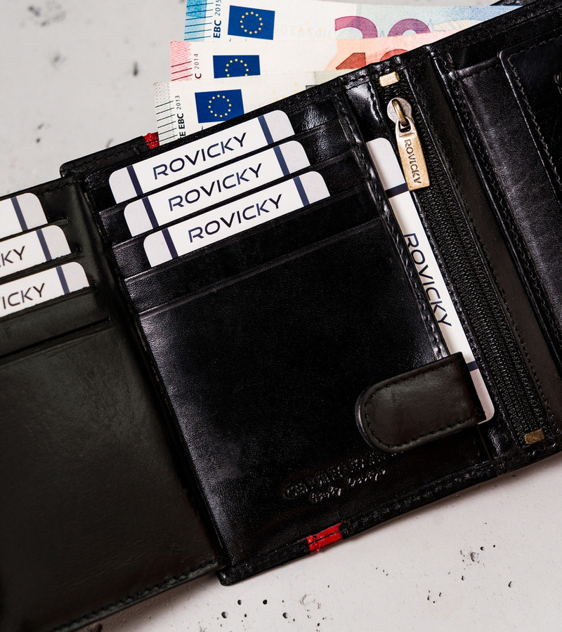Skórzany portfel męski z zabezpieczeniem RFID Protect — Rovicky