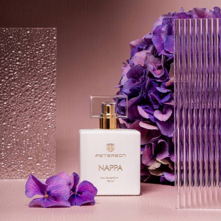 Zestaw prezentowy: skórzany portfel damski na zatrzask i woda perfumowana Nappa — Peterson